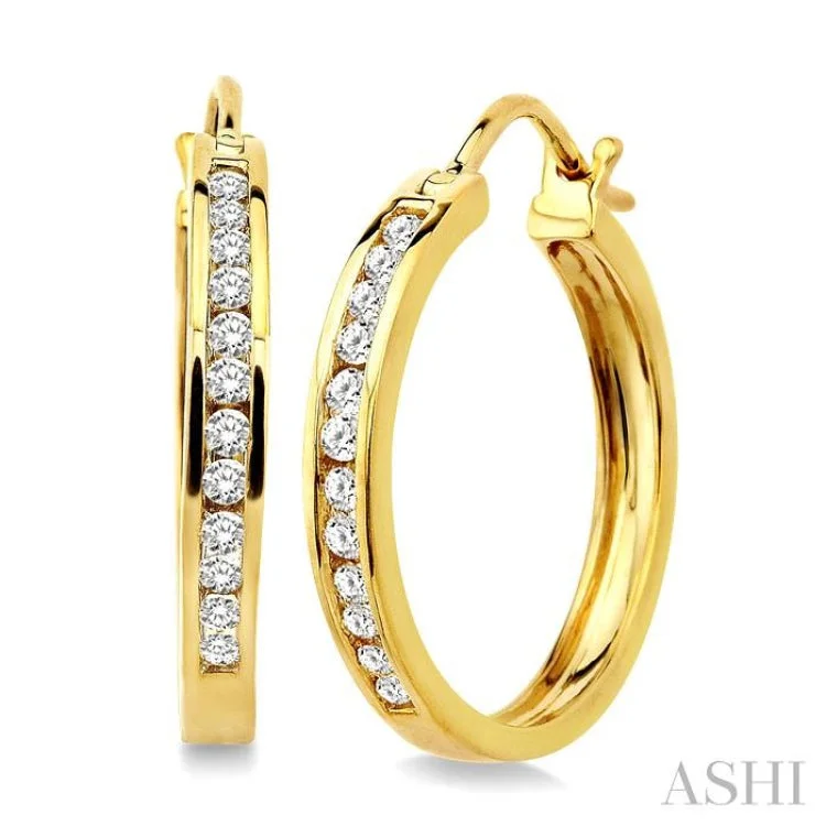 Women’s fashion statement earrings-1/2 Ctw Round Cut Diamond Hoop Earrings in 14K Yellow Gold