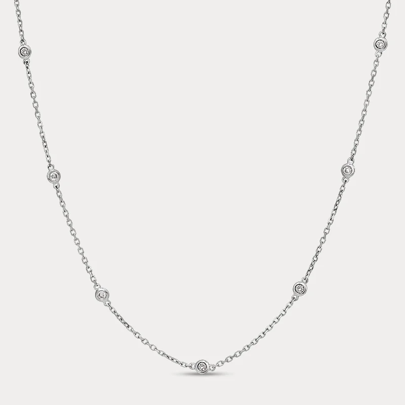 Women’s heart pendant necklaces-Diamonds By The Yard