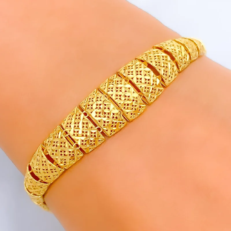 Women’s colorful bangles-Sparkling Dressy 22k Gold Bracelet