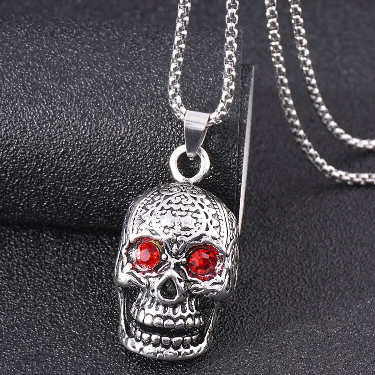 Women’s delicate necklaces-Retro Skull Alloy Inlay Rhinestones Men's Pendant Necklace 1 Piece