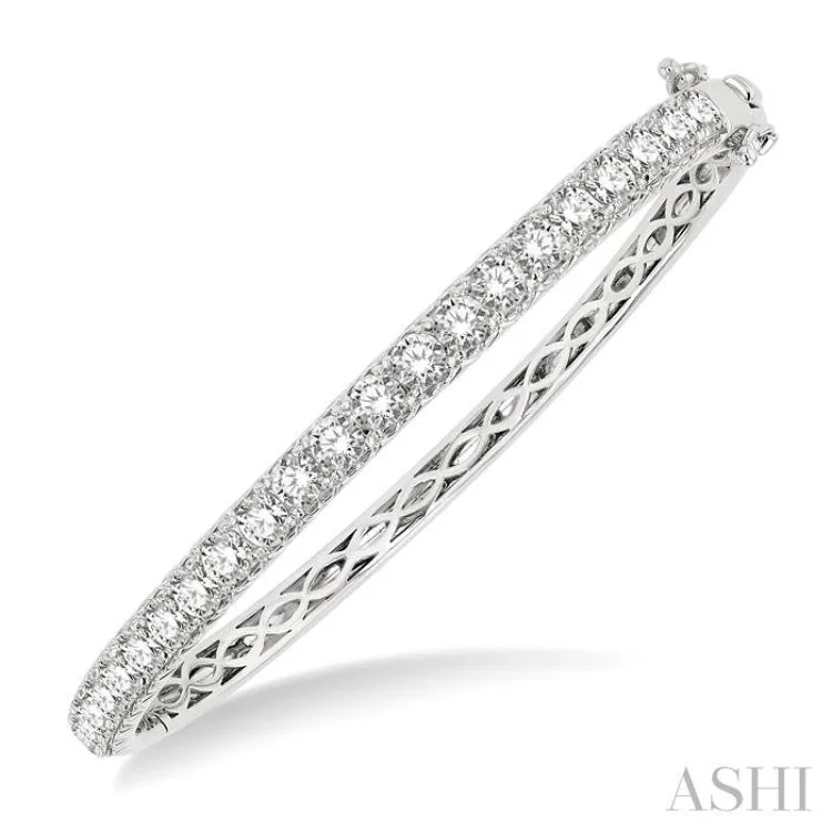 Women’s unique bangles-4 ctw Round Cut Diamond Bangle in 14K White Gold