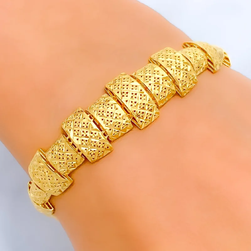 Women’s luxury bangle sets-Fashionable Chic 22k Gold Bracelet