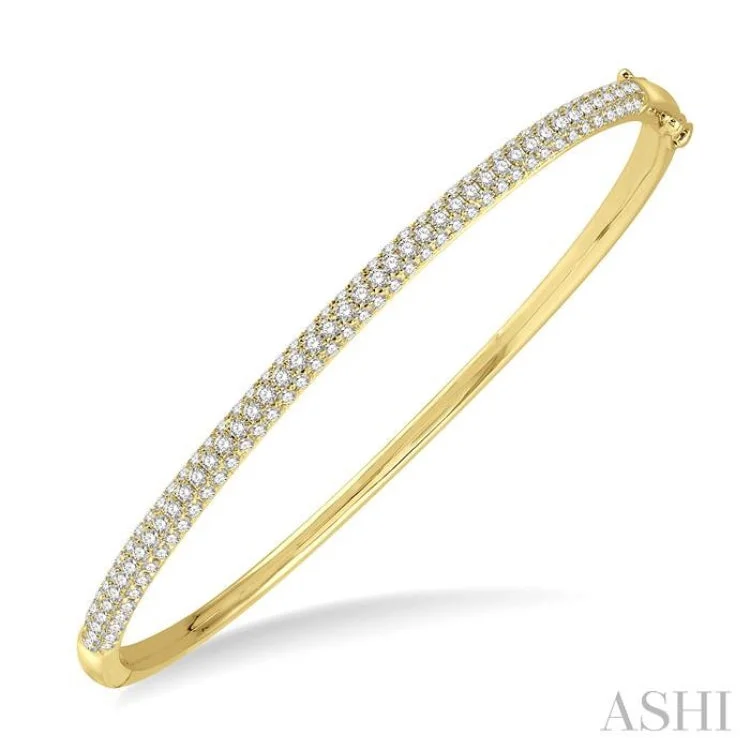 Women’s leather cuff bracelets-1 1/2 ctw Round Cut Diamond Stackable Bangle in 14K Yellow Gold