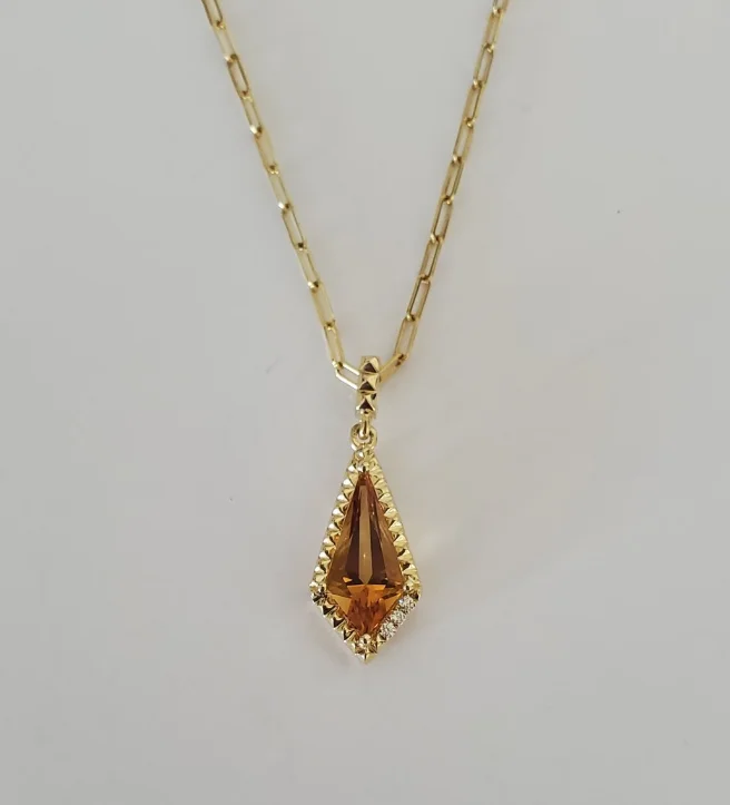 Women’s silver necklaces-14kt Yellow Gold Citrine Pendant