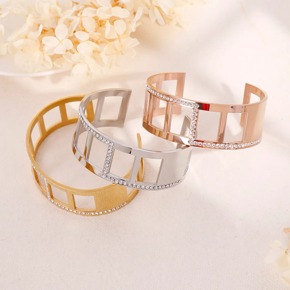 Women’s classic bangle bracelets-Vintage Style Square 304 Stainless Steel 18K Gold Plated Bangle In Bulk