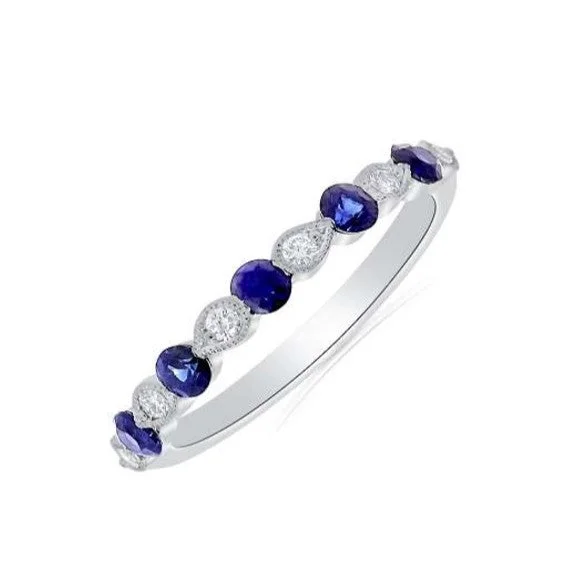 Women’s bold engagement rings-Sapphire and Diamond Ring