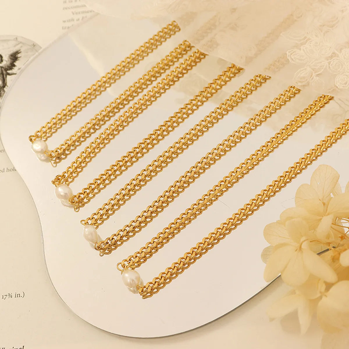 Women’s vintage necklaces-Fashion Inlaid Pearl Titanium Steel 18k Gold Necklace Wholesale