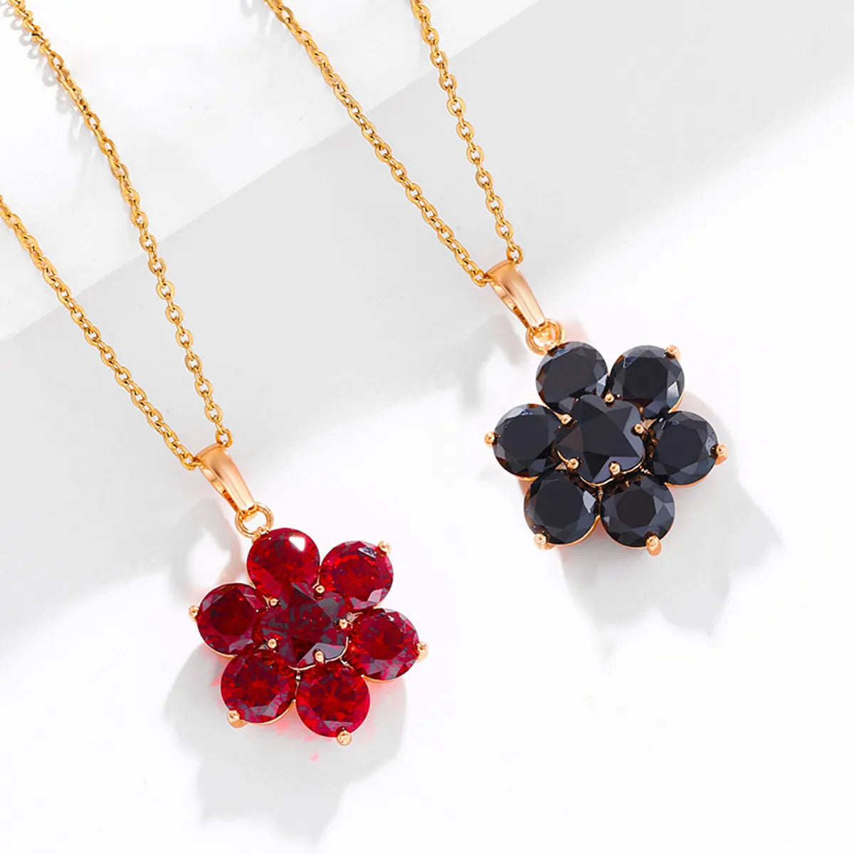 Women’s charm necklaces-Vintage Style Xuping Flower 18k Gold Plated Artificial Gemstones Copper Alloy Wholesale Pendant Necklace