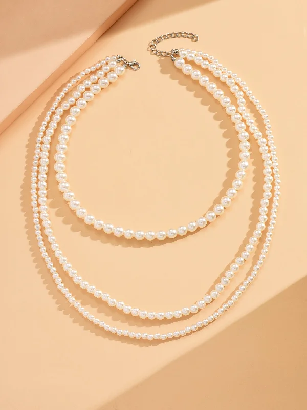 Women’s diamond halo necklaces-Simple Style Round Plastic Wholesale Layered Necklaces