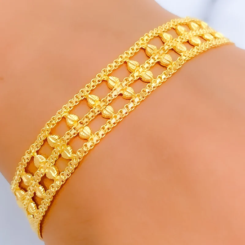 Women’s pearl and gold bracelets-Checkered Leaf 22k Gold Flat Chain Bracelet