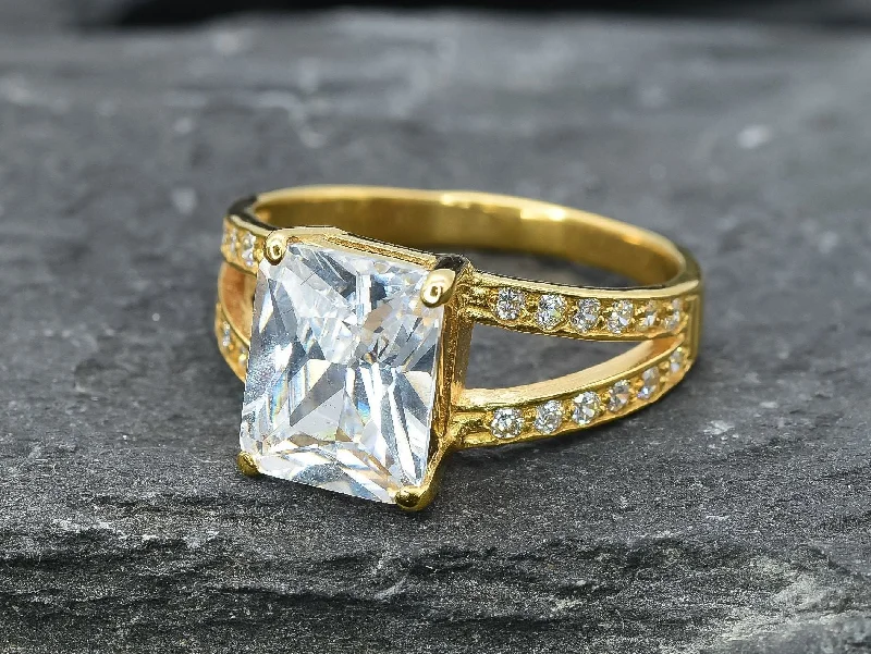 Women’s vintage-inspired diamond engagement rings-Princess Cut Diamond Ring - Created CZ Gold Ring - Split Paved Gold Band