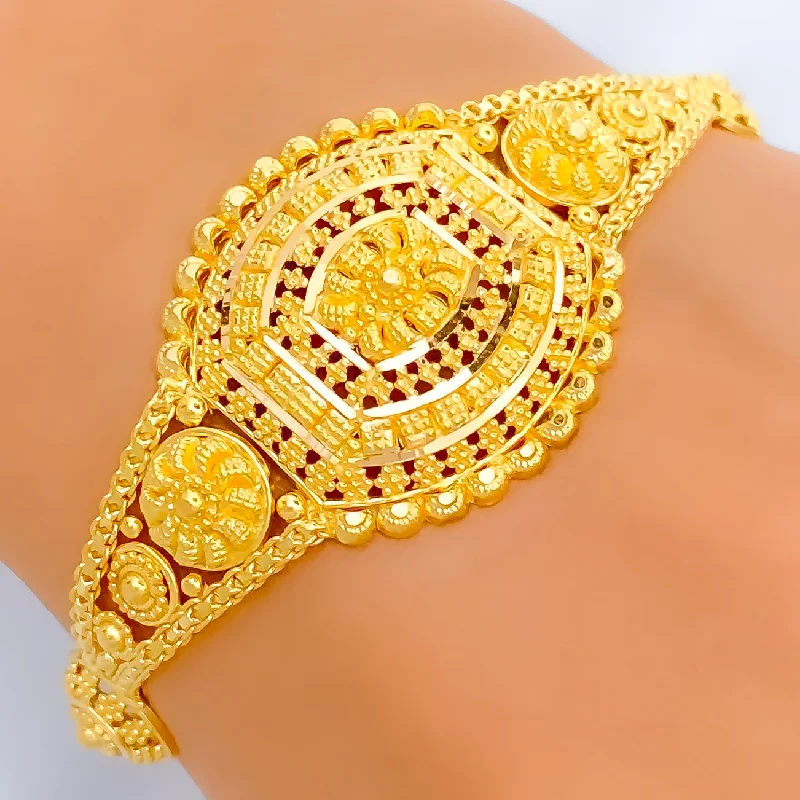 Women’s diamond bangles-Lavish Decorative Floral 22k Gold Bracelet