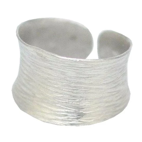 Women’s minimalist rings-Handmade Riptide Sterling Silver Band Ring (Thailand)