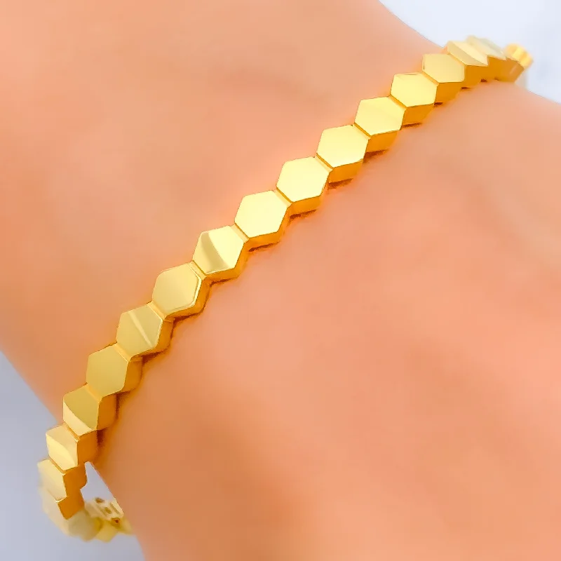 Women’s boho bracelets-Chic Geometric 22k Gold Bangle Bracelet