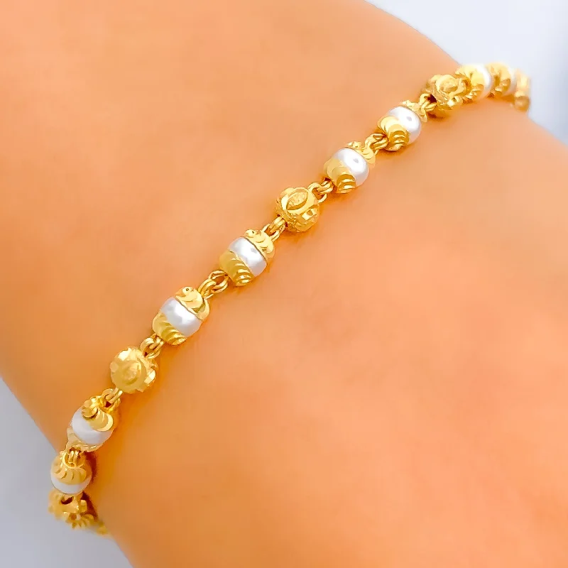 Women’s high-end bracelets-Delightful Evergreen 22k Gold Pearl Bracelet